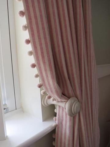 Curtains Trim 