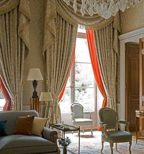 How to Hang Curtains with a Valance